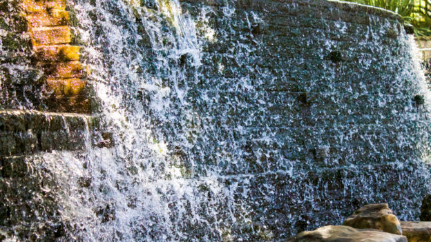 Wall fountains